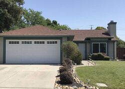 Pre-foreclosure in  Silver Oaks Way Livermore, CA 94550