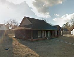 Pre-foreclosure in  Memorial Dr Texarkana, TX 75501