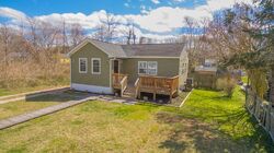 Pre-foreclosure in  Linda Ln Cape May, NJ 08204