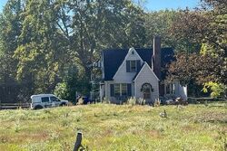 Pre-foreclosure in  Matthews Rd Edinburg, PA 16116