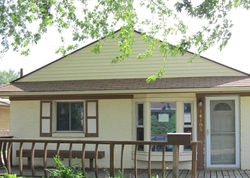 Pre-foreclosure in  HELEN ST Southgate, MI 48195