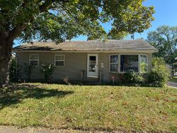 Pre-foreclosure in  S Normandy Dr Chicago Heights, IL 60411