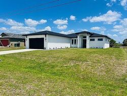 Pre-foreclosure in  SW 10th Ave Cape Coral, FL 33991