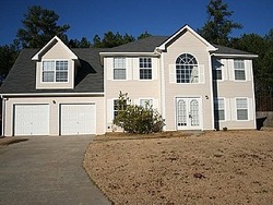 Pre-foreclosure in  KENDALL PARK DR Winder, GA 30680