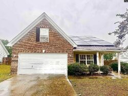 Pre-foreclosure in  Hunters Crossing Dr Hopkins, SC 29061