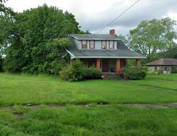 Pre-foreclosure in  W Princeton Ave Youngstown, OH 44507