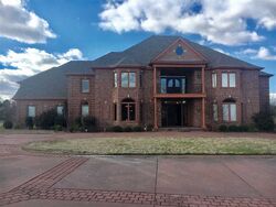 Pre-foreclosure in  Rowen Oak Rd Collierville, TN 38017