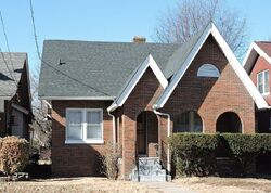 Pre-foreclosure in  CYPRESS ST Louisville, KY 40210