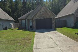 Pre-foreclosure in  Ribbonwood Dr Denham Springs, LA 70726