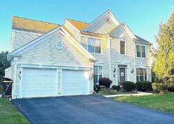 Pre-foreclosure in  Thorndale Rd Breinigsville, PA 18031