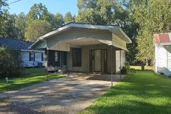  W Plaquemine St, Jennings LA