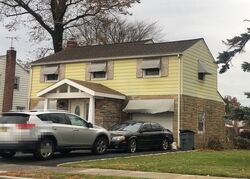 Pre-foreclosure in  FREDERICK TER Union, NJ 07083