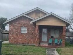 Pre-foreclosure in  11TH ST Port Arthur, TX 77642