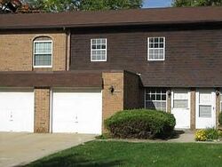 Pre-foreclosure in  OAKBROOK DR North Royalton, OH 44133