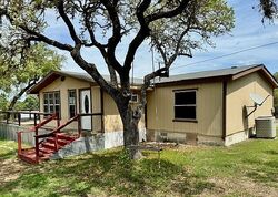 Pre-foreclosure in  OAK RIDGE DR Spring Branch, TX 78070
