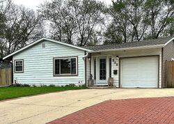 Pre-foreclosure in  BERKLEY ST Carpentersville, IL 60110