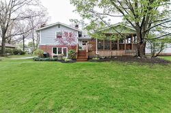 Pre-foreclosure in  N PARK DR Aurora, OH 44202