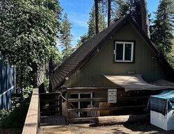  Laurel Ln, Crestline CA