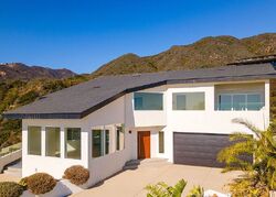 Pre-foreclosure in  SHOREHEIGHTS DR Malibu, CA 90265