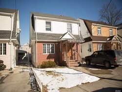 Pre-foreclosure in  205TH ST Hollis, NY 11423