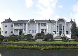 Pre-foreclosure in  CEDAR DR Colts Neck, NJ 07722