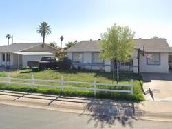 Pre-foreclosure in  W GARDEN DR Tempe, AZ 85282