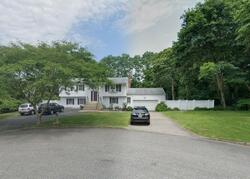 Pre-foreclosure in  S FRIEDNER LN Bohemia, NY 11716