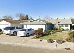 Pre-foreclosure in  SPRUCE LN Manteca, CA 95336