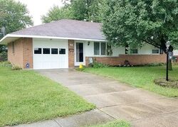 Pre-foreclosure in  BROOKHAVEN DR Dayton, OH 45426