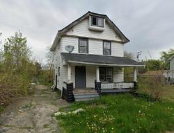 Pre-foreclosure in  MOUNT OVERLOOK AVE Cleveland, OH 44104