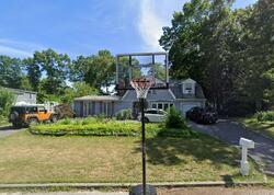 Pre-foreclosure in  Halfcircle Dr Holbrook, NY 11741