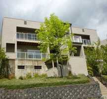 Pre-foreclosure in  SW NEVADA ST APT D Portland, OR 97219