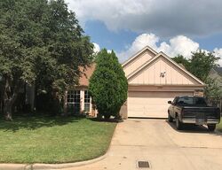Pre-foreclosure in  CREEKWOOD LN Fort Worth, TX 76123
