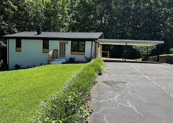 Pre-foreclosure in  Druid Hills Dr Lexington, NC 27292