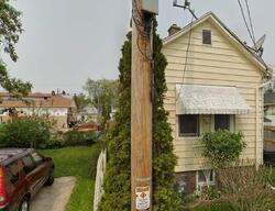 Pre-foreclosure in  Hartman Ct Racine, WI 53404