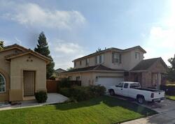 Pre-foreclosure in  Topiary Dr Manteca, CA 95337