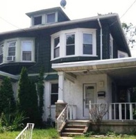 Pre-foreclosure in  TOWNSHIP LINE RD Cheltenham, PA 19012