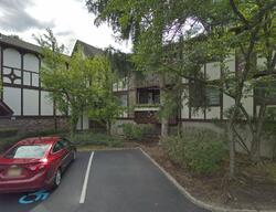  Hemingway Ln, Mahwah NJ