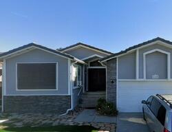 Pre-foreclosure in  Cottontail Rd Vista, CA 92081