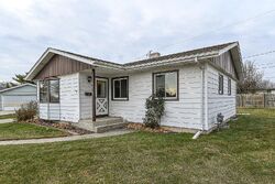 Pre-foreclosure in  18th Ave Kenosha, WI 53143