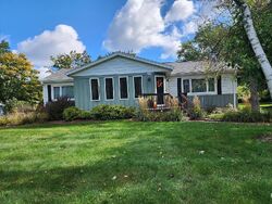 Pre-foreclosure in  Durham Dr Muskego, WI 53150