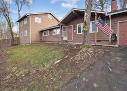 Pre-foreclosure in  Sw Taylors Ferry Rd Portland, OR 97223