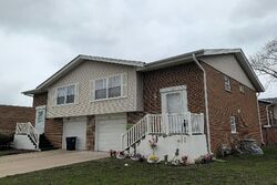Pre-foreclosure in  S Springinsguth Rd Schaumburg, IL 60193