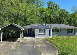 Pre-foreclosure in  Robin Rd Decatur, GA 30032