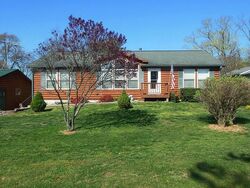  Belshe Ave, Willow Springs MO