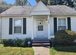 Pre-foreclosure in  Hammel St Akron, OH 44306