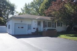 Pre-foreclosure in  Joanne Dr Rochester, NY 14616