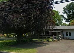 Pre-foreclosure in  Dresher Rd Horsham, PA 19044