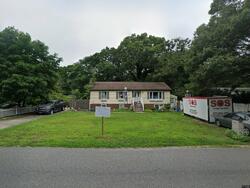Pre-foreclosure in  Blydenburgh Rd Centereach, NY 11720