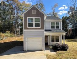 Pre-foreclosure in  Teak Dr Statesville, NC 28625